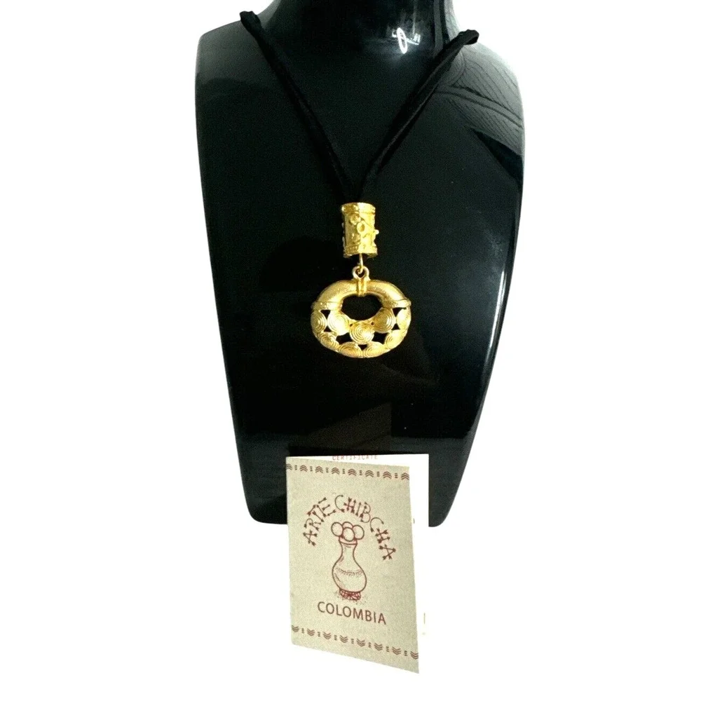 Arte Chibcha Pre‑Colombian Gold‑Plated Pendant on Velvet‎ Cord